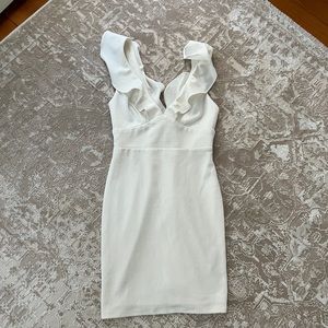 Lulu’s white dress
